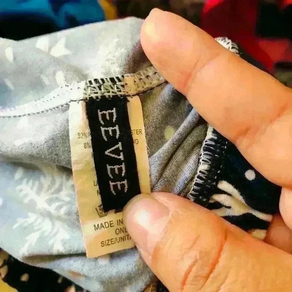 Lot of 2 leggins best fit women small or youth XL - Picture 4 of 6